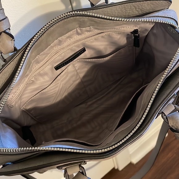 Rebecca Minkoff Regan structured tote with removable cross body strap - Picture 3 of 5